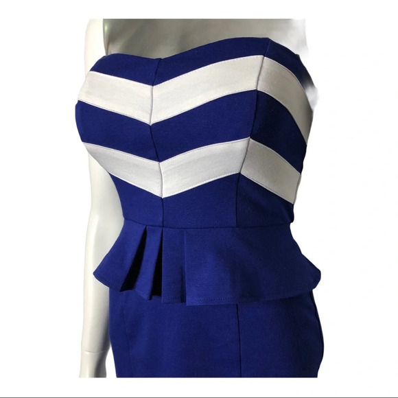 🛍️3/$40 Forever 21 Blue Strapless  Dress Size Small - Picture 3 of 6